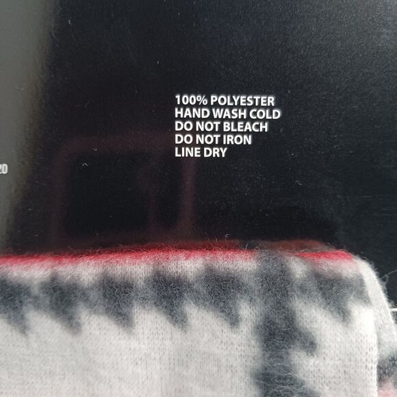 Women's Plaid Fleece Scarf - New White Black Red - Picture 5 of 6